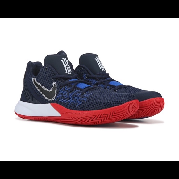 Kyrie Flytrap II Basketball Shoe - Picture 1 of 5